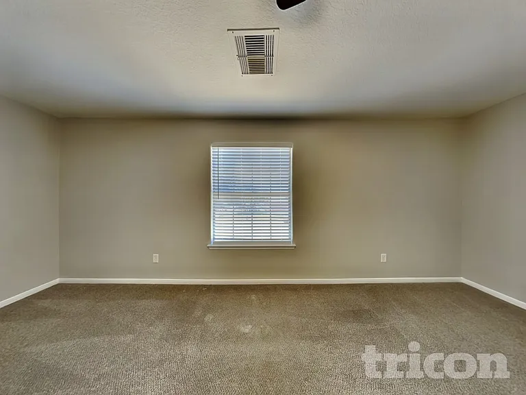 8927 Summer Valley Ln — Photo 14