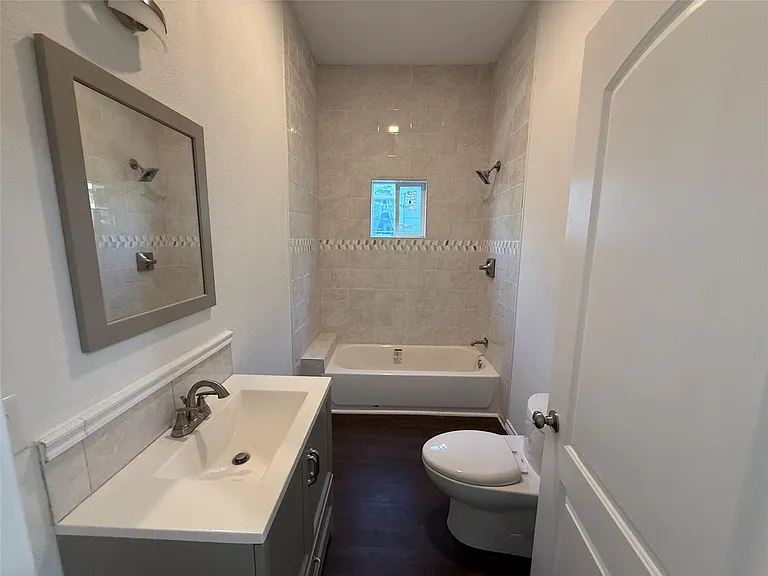 1717 Weber St — Photo 12