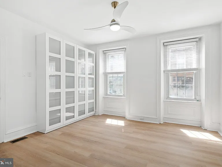 3871 Terrace St #1F — Photo 1