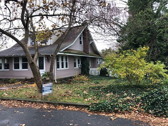 2nd image of 99 Tennyson Ave