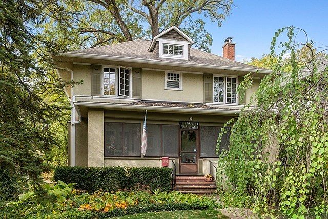 1st image of 2738 Woodbine Ave