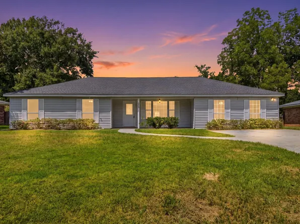 213 Rayburn Pl, Hattiesburg, MS 39402