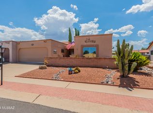 202 E Paseo De Golf, Green Valley, AZ 85614