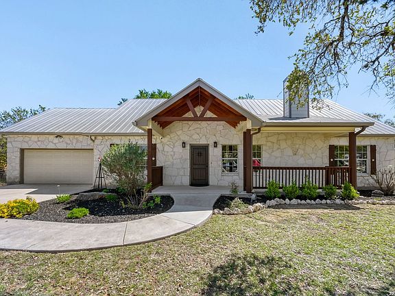 2nd image of 1615 Cypress Pass