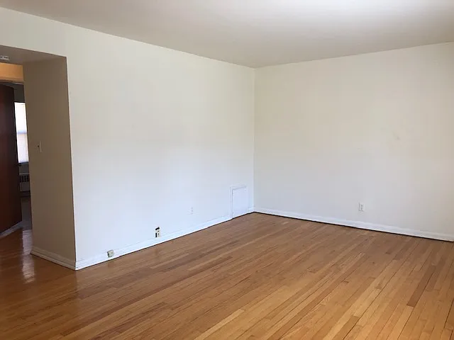 412-18 E Henry Clay St #24 — Photo 13