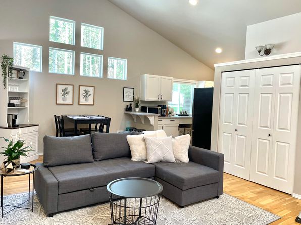 (undisclosed Address)