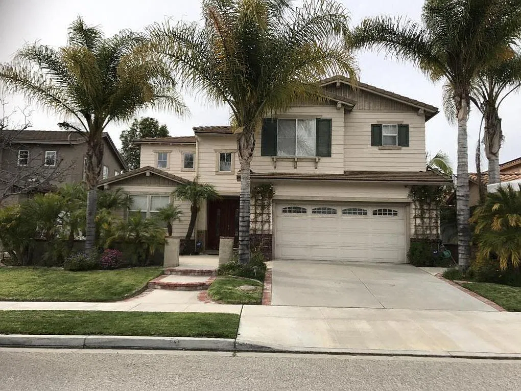 5 bed, 3065 sqft, $5,899 — Photo 1