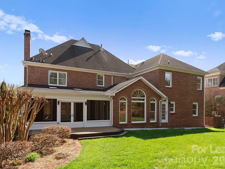 2134 Glade Hill Rd — Photo 4