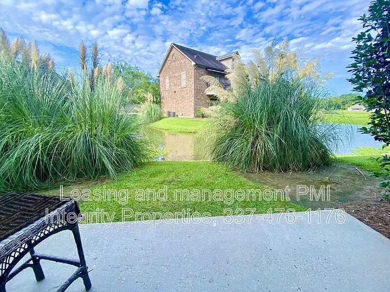 1 bed, 1.0 bath, 718 sqft, $1,200 — Photo 3
