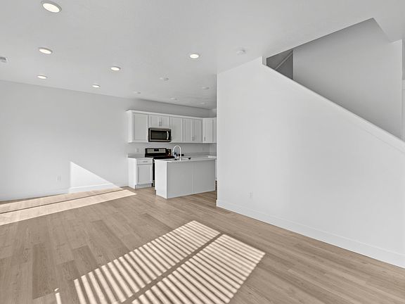 Finished home photos are representational images only. See sales agent for details.