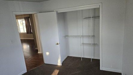 4th image of 261 S Stewart Dr
