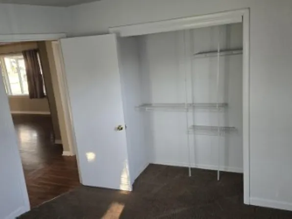 261 S Stewart Dr, Haysville, KS 67060