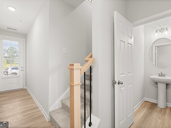 5th image of 6125 Molo Ln #662