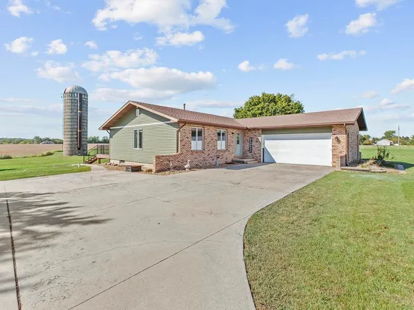 176 S 200 W, Valparaiso, IN 46385