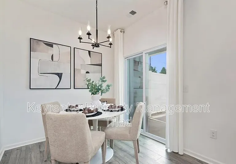1729 Granby Heights Dr — Photo 3