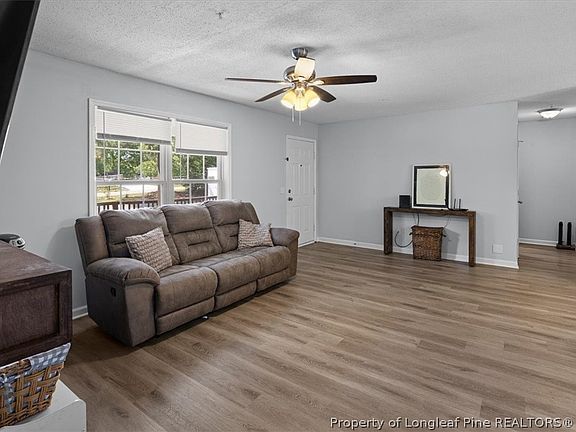 5th image of 137 Fullers Way
