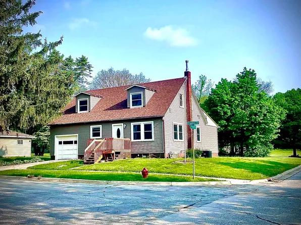 401 Franklin St, Fayette, IA 52142