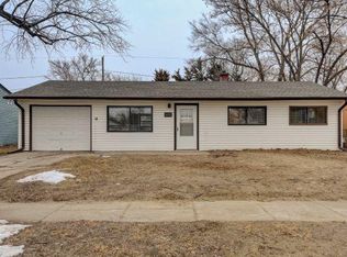 1410 Mayper Dr, Carter Lake, IA 51510