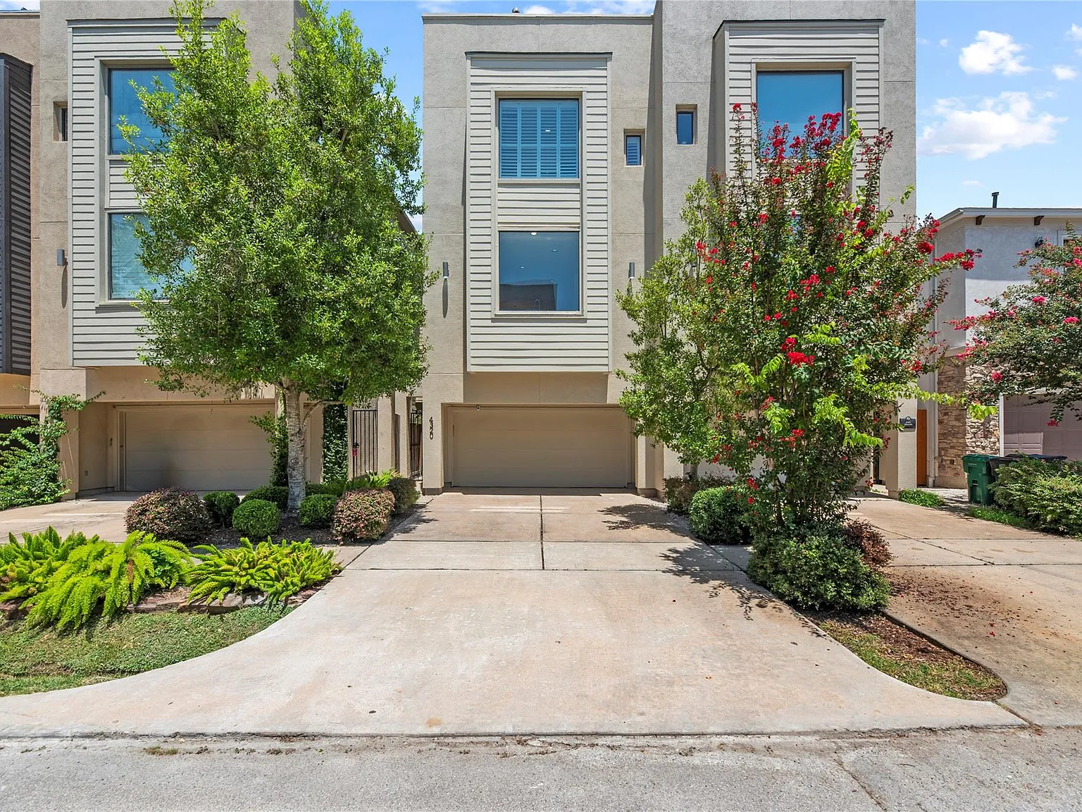 3 bed, 3.5 bath, 2478 sqft, $4,850 — Photo 2