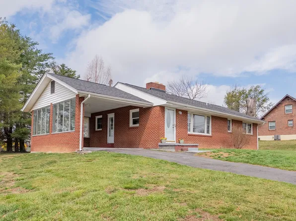 400 Peppers Ferry Rd, Wytheville, VA 24382