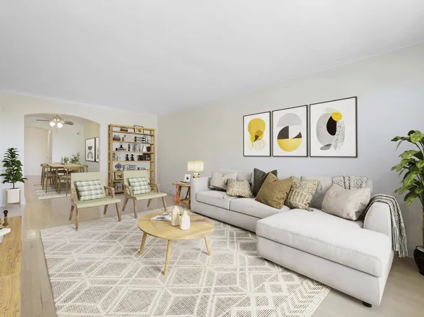 98-120 Queens Boulevard image 1 of 11