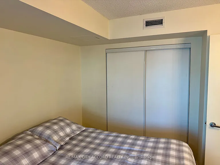 361 Front St W #2102 — Photo 7