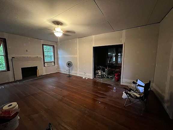 3rd image of 108 S 4th St