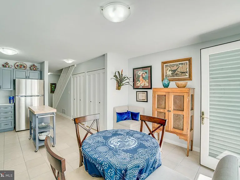 134 G St SW — Photo 8