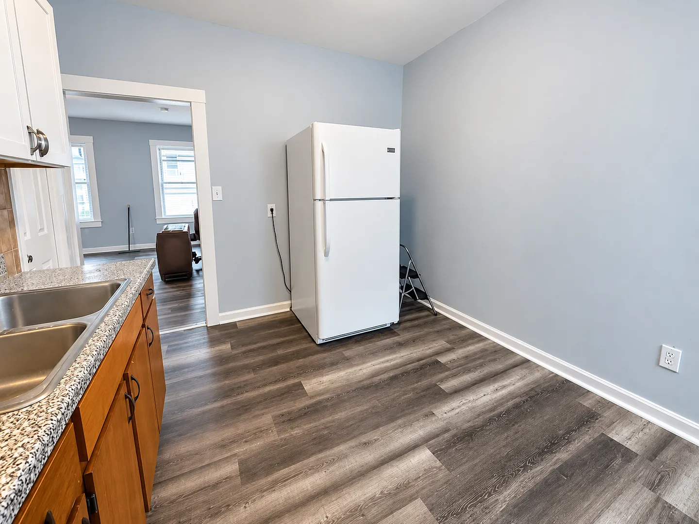 686 Plymouth Ave — Photo 4