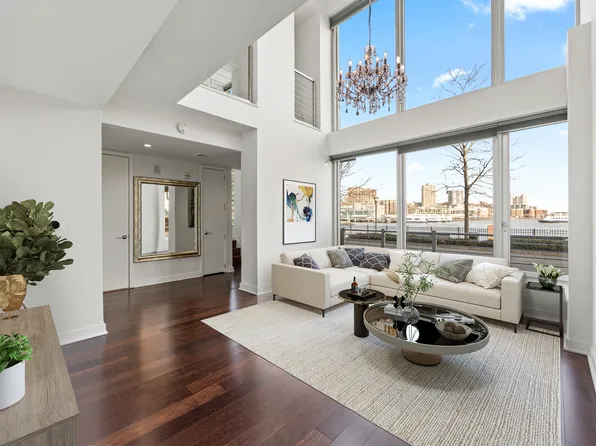 1000 Avenue At Port Imperial image 2 of 29