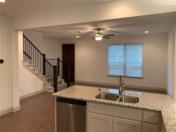3rd image of 2317 Jameson Ln
