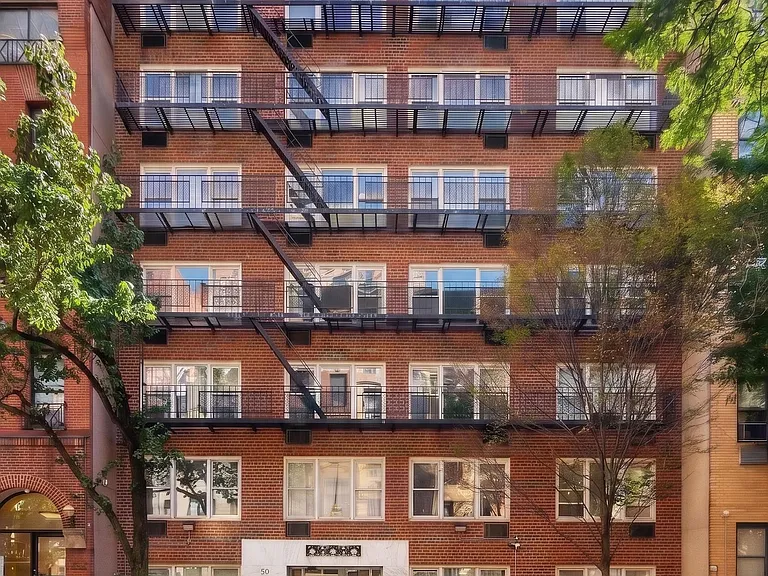 150 E 30th St #3B — Photo 13