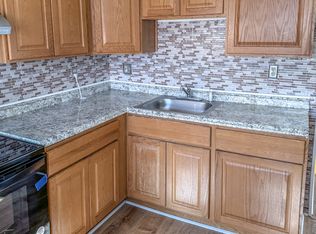 93 Fowler St #3, New Haven, CT 06515