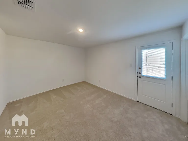 6808 Sunbeam Cir — Photo 7