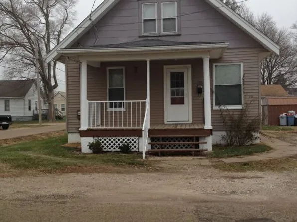 112 Bowers St, East Peoria, IL 61611