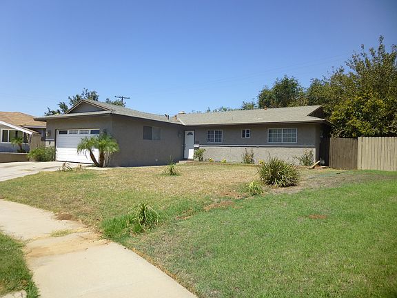 2nd image of 721 Balsam Ln