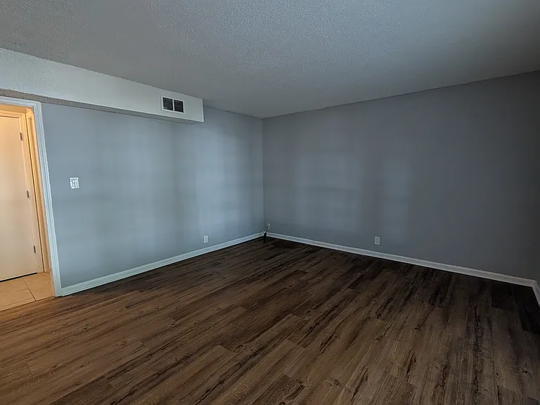 700 Graymont Ave W #1 — Photo 11