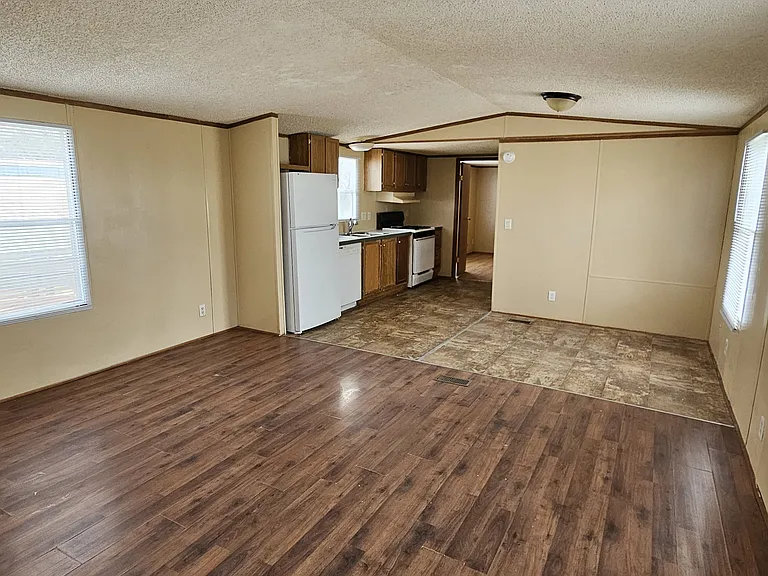 Parklane Estates - Rent to Own — Photo 18