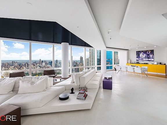 2nd image of 80 Columbus Cir #70B