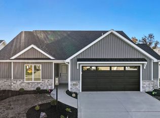 1027 Midnight Chase Grv, Fort Wayne, IN 46845