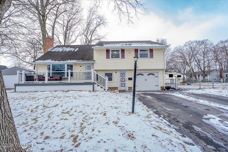 3rd image of 42 Merritt Drive