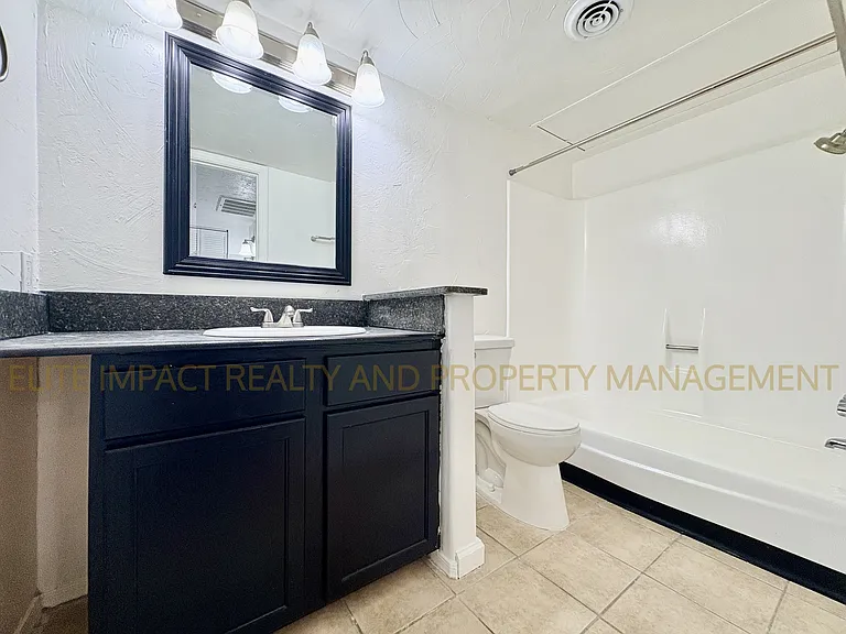 1620 N Wilmot Rd — Photo 14