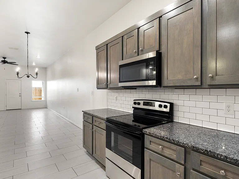 5856 Virginia Ave — Photo 5