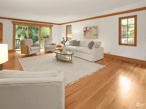 5th image of 1523 Arthur Place NW