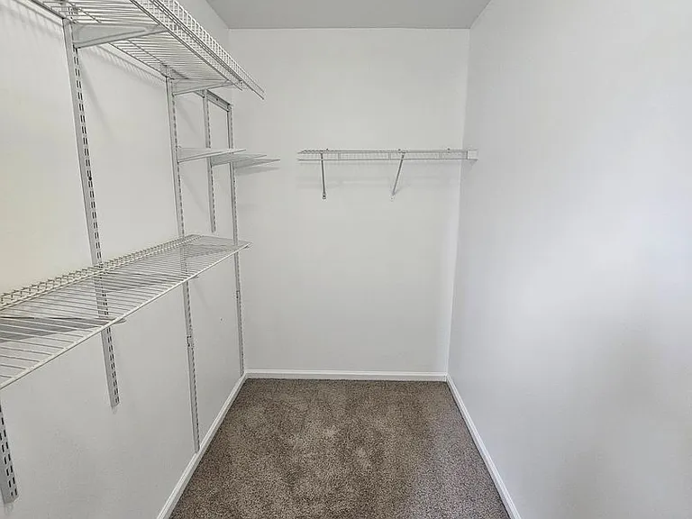 404 Chaps Ct — Photo 9