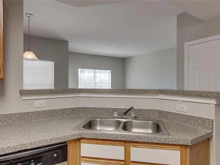 2320 Gracy Farms Ln #1131 — Photo 16