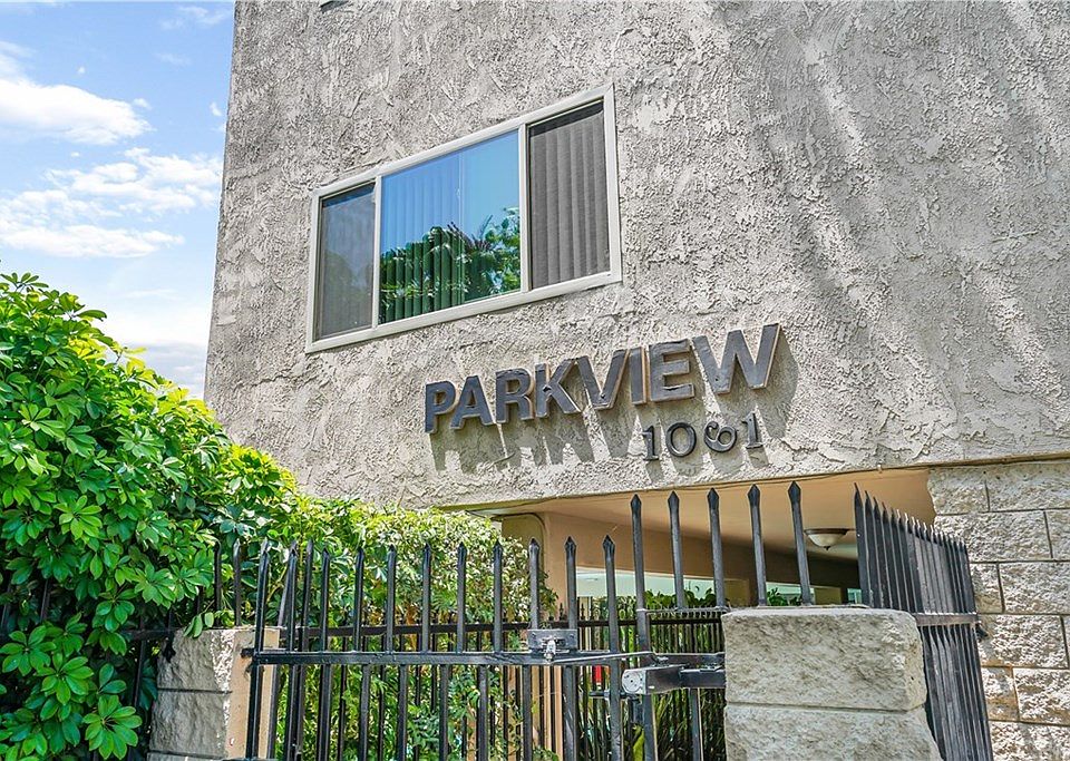 1st image of 1061 Park Ave Unit 310