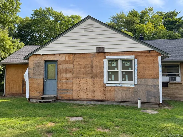 715 E Hampton Sag Harbor Turnpike, Sag Harbor, NY 11963