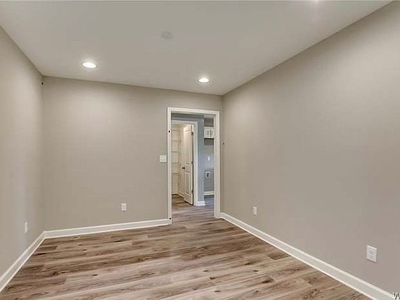 5th image of 10255 Maxwell Way