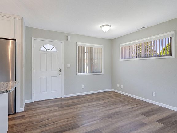 4th image of 2407 Camden St